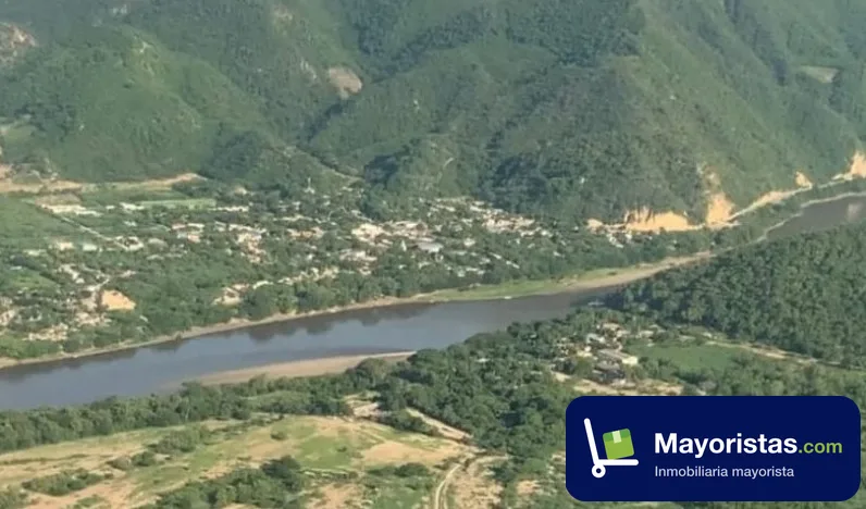Finca ganadera de 3.140 ha en Piedras, Tolima