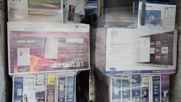 Cargas surtidas de televisiones de devoluciones de clientes - Valor estimado de $140,000